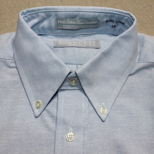 vintage 1970's Andhurst Men's button-down collar, short sleeve shirt w/ locker loop. 'New Old Stock' Light Blue Oxford cloth. Medium 15 image 4