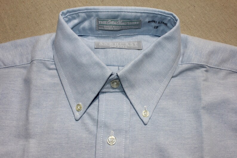 vintage 1970's Andhurst Men's button-down collar, short sleeve shirt w/ locker loop. 'New Old Stock' Light Blue Oxford cloth. Medium 15 image 4