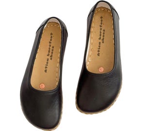 Women Handmade Leather Grounding Sandals: Soft Sole Barefoot Shoes / Black