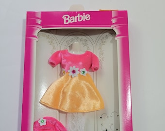 Vintage Barbie Doll Fashion Avenue - Boutique #14363 (1995 - Mattel)