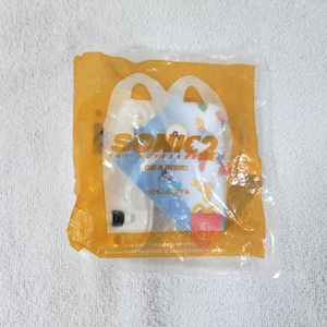 Sonic The Hedgehog 2, Yellow Sonic with White Vehicle Base, McDonald’s Happy Meal Toy, Cake Topper, New, Sealed
