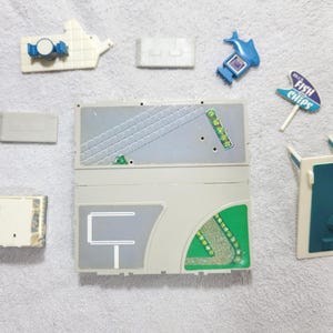 Micro Machines, Travel City, Drive-Thru Fish & Chips, Vintage Toy Playset, Incomplete, Galoob, 1987