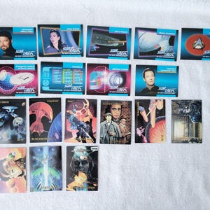 Star Trek The Next Generation et Star Trek, 18 cartes de collection à collectionner vintage, Pas de doublons, Impel, Sky Box, 1992/1993