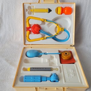 Fisher-Price, Medical Kit, Vintage Toy Playset, Play Doctor, MISSING HAMMER, #936, Made in U.S.A., 1977