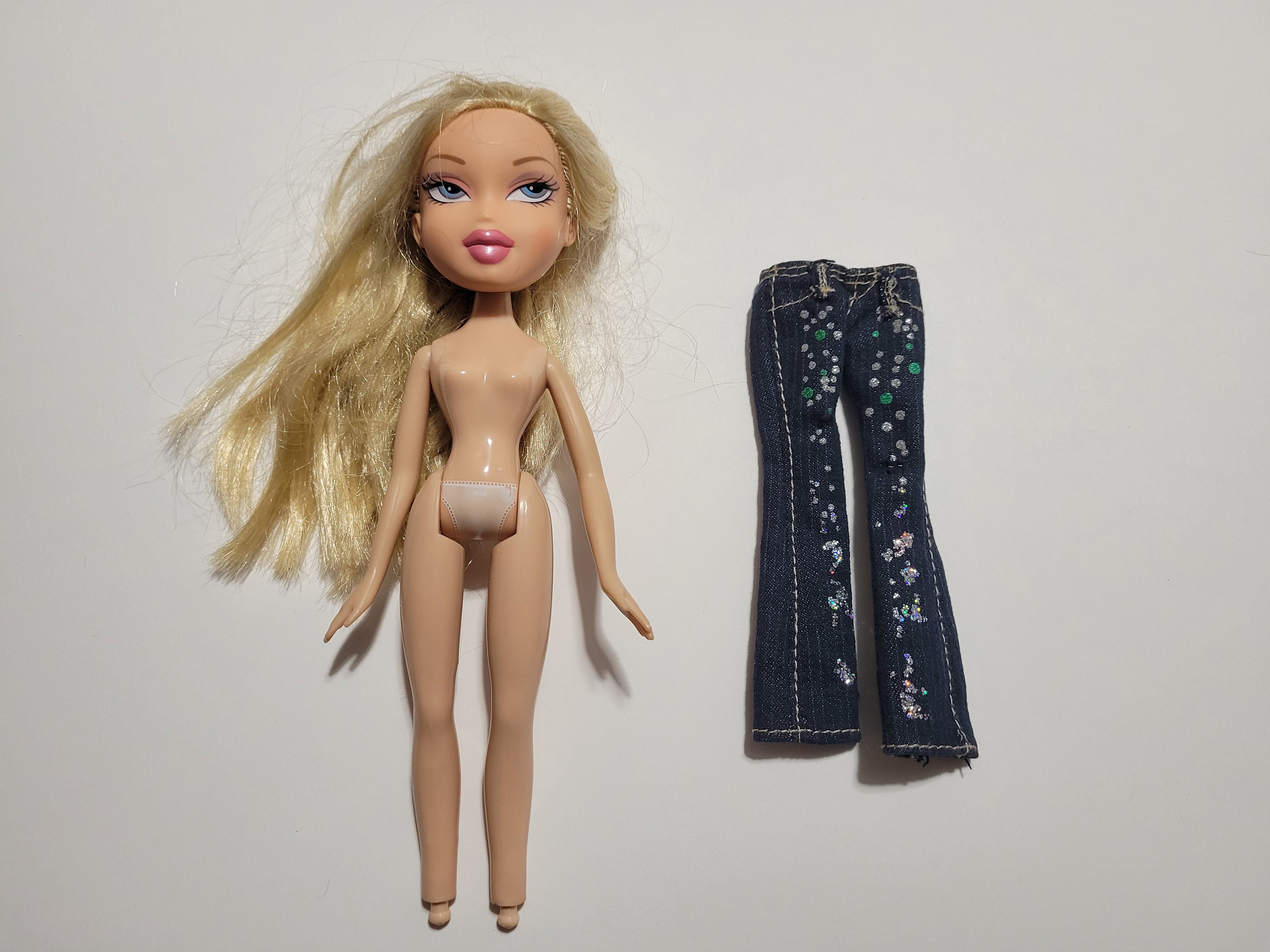 Bratz Sleep Over Cloe : : Toys