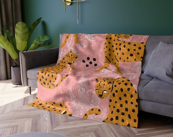 Leopard Print Pattern Crushed Velvet Blanket | Pink, Gold Spots
