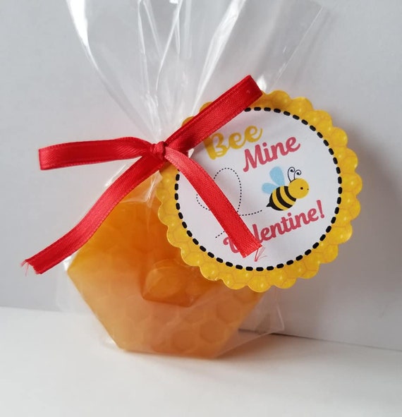 10 HONEYCOMB & BEE SOAP (Favors) - Bee Mine Valentine, Meant To Bee Wedding, Mommy To Bee Baby Shower, Sweet As Can Bee, Winnie Pooh Bear Il_570xn