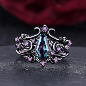 Vintage Coffin Alexandrite Engagement Ring Set Black Gold Leaf Cluster Wedding Band Bridal Ring Birthstone Custom Jewelry