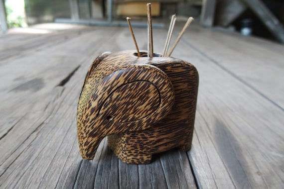 Handmade Natural Unique Palm Wood Toothpick Holder Lucky Blessing Elephant Home Decorations