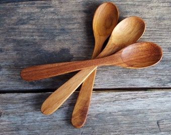 Cuchara de té de madera, Cuchara de madera de TECA reutilizable de 5 pulgadas, Cuchara de té de madera, Cuchara de café de madera, Cuchara de tamaño pequeño para fiesta, Recuerdo de boda de madera