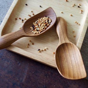 Hand Carved Teak Wood Scoop: 4&quot; Spice Spoon
