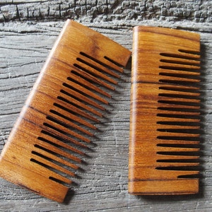Pente de cabelo de madeira de teca, tamanho de bolso, leve, mas forte, feito à mão, com pente antiestático e sem engate