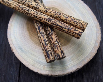 Round Wood Chopstick 2 Pairs Palm Wooden Chopsticks Handmade Plain Design Smooth High Quality