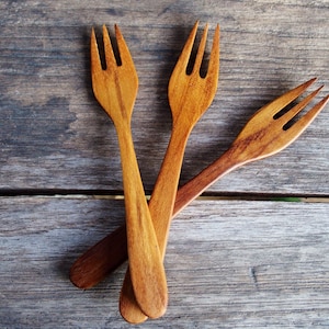 Wooden Fork, Reusable 5 inches TEAK wood fork, Wood small fork, Wooden dessert fork, Party Small Size Fork, Wood Wedding Souvenir