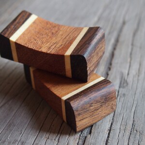 Two Pieces Chopstick Rest Chopstick Holder Plain Wood Smooth Light Weight Natural Colour Chopstickrest Dinner Table Serving Decoration image 3