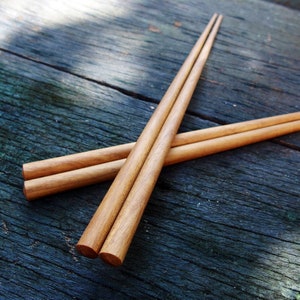Wooden Chopstick 5 Pairs, Minimal Style Chopsticks, Teak Wood Chopstick, Minimal Wooden Utensil, Round Chopstick, Wooden Round Chopsticks
