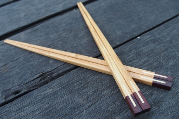 Palillos De Cocina Largos De Madera (2 Pares) – 16.5 Pulgadas Para Freír, Servir Y Decorar – Reutilizables Y Naturales