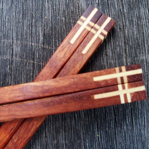 2 Pairs Wooden Chopstick Unique Design High Quality Handmade Wood Chopsticks Eco Friendly