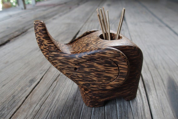 Handmade Natural Unique Palm Wood Toothpick Holder Lucky Blessing Elephant Home Decorations