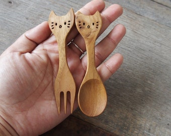 Cubiertos de madera Cat Kitty, cubiertos de madera tamaño niño, cuchara de diseño de gato, regalo amante de los gatos, cuchara Neko, tenedor pequeño de madera, cuchara pequeña de madera