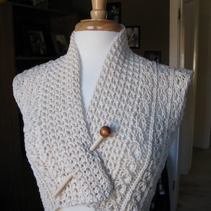 Eyelet Lace Vest Pattern--PDF