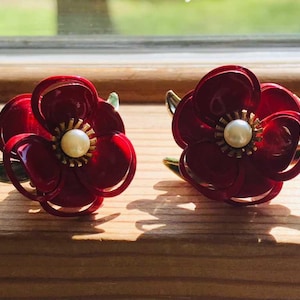 ¡Conjunto de pendientes con clip de flor de oro rojo dulce vintage!