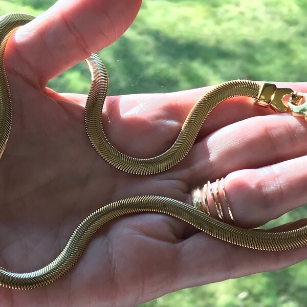 Vintage Chunky Monet 16” Slithery Snake Serpentine Gold Necklace Boho Excellent!