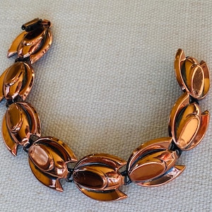 Pulsera vintage muy bonita de cobre con tulipanes de Renoir firmada de 7 pulgadas ¡Excelente!