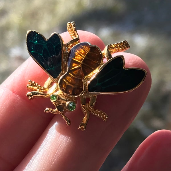 Vintage Trifari Gold Bee Bug Pin Brooch Excellent!