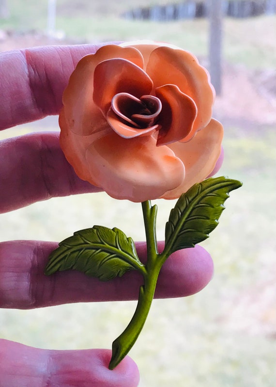 Vintage Larger Peach Rose Uniquely Dimensional Mi… - image 1