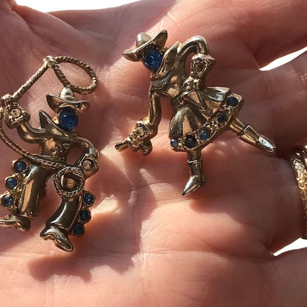 Vintage Adorable Western Cowboy Cowgirl Silver Blue Rhinestone Brooch Set Pistol Hat Boots Lasso