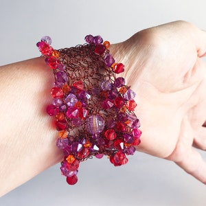 Einzigartige häkeln bunte Manschette Armband. Spitze Draht häkeln Manschette Armband,
