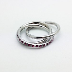 Russische Ehering. 14K Weißgold Rubine Interlocked Ring.