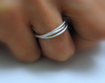 Fine Jewelry. Skinny rolling Ring. Sterling Silver Promise Trinity Ring. Triple Bands Ring
