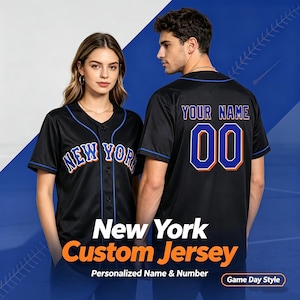 Camiseta de béisbol negra estilo Nueva York personalizada, con nombre y número personalizados, manga corta y botones, transpirable, ideal para el día del partido. Regalo perfecto para los aficionados.