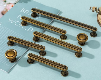 Oude koperen ladeknoppen, vintage kastgrepen, retro keukendeurklink hardware