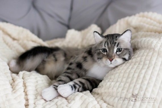 シャドウ - リアルな等身大の猫。OOAKアーティストが手作りした