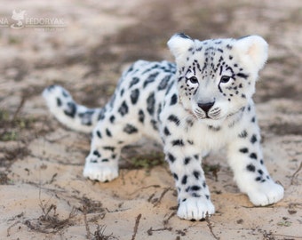 Plush snow leopard hotsell