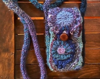 Cell Phone Pouch/Crossbody Bag - Freeform Crochet
