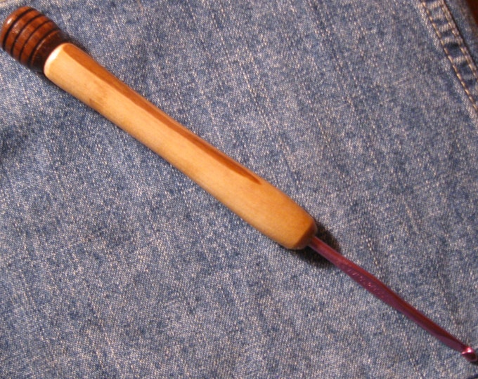 Crochet Hook With Hand Turned Wooden Handle G6, 4 Mm, Susan Bates Hook