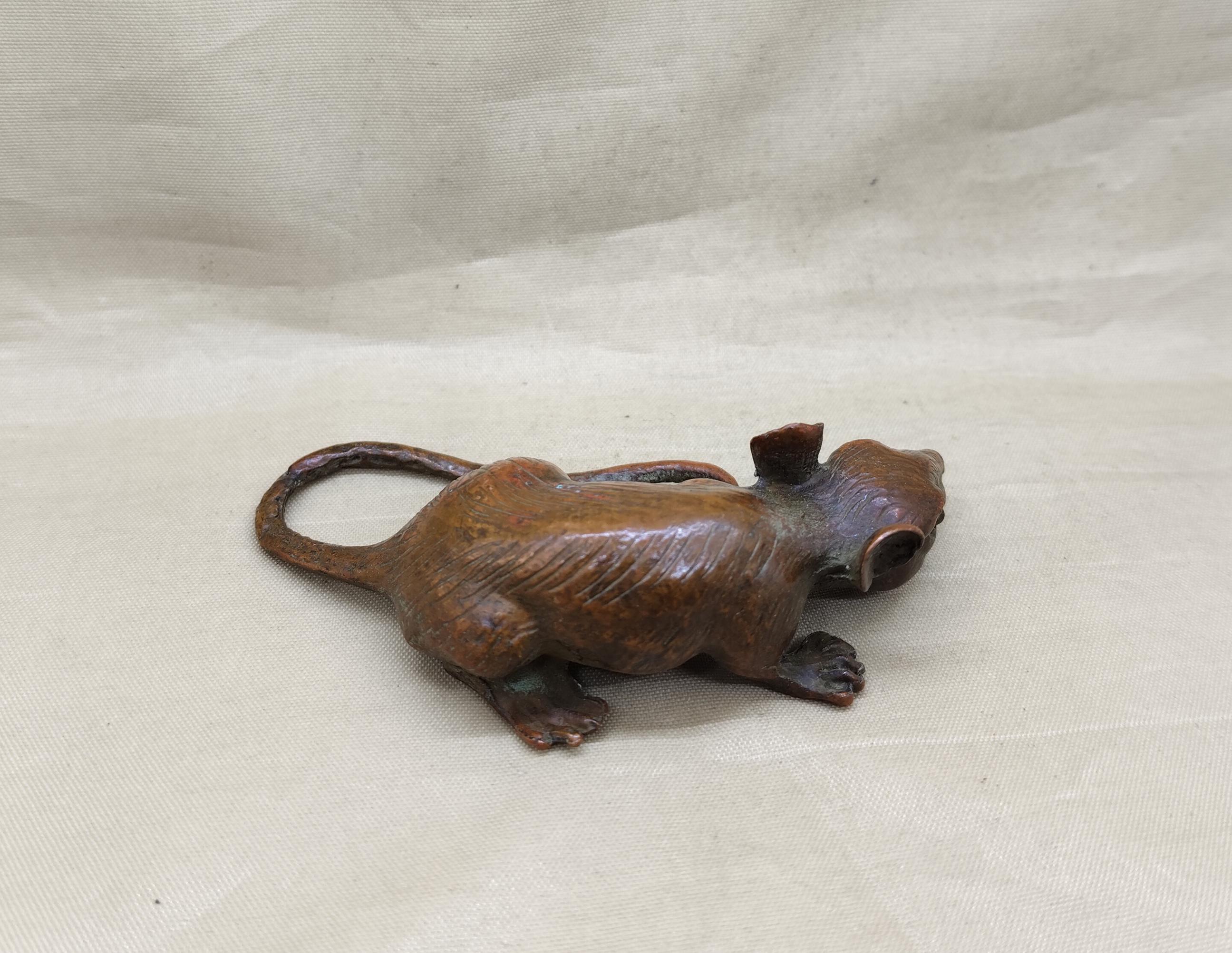 手作りのブロンズ製ネズミの置物：古代の十二支彫刻 - Etsy 日本