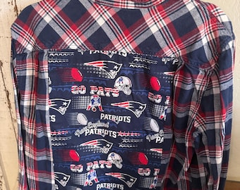 New England Patriots flannel size Large