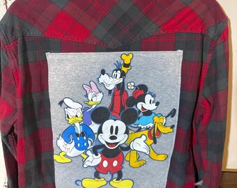 Disney Mickey Mouse and Friends flannel size Large