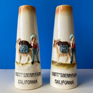 Knott&#39;s Berry Farm Ceramic Salt & Pepper Shakers