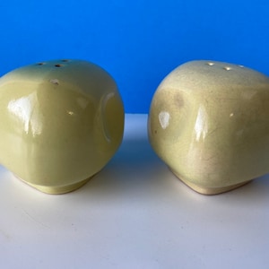 Tamac Avocado Salt & Pepper Set