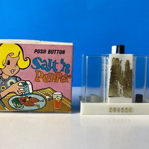 Oregon Souvenir Push Button Salt & Pepper Dispenser W Box