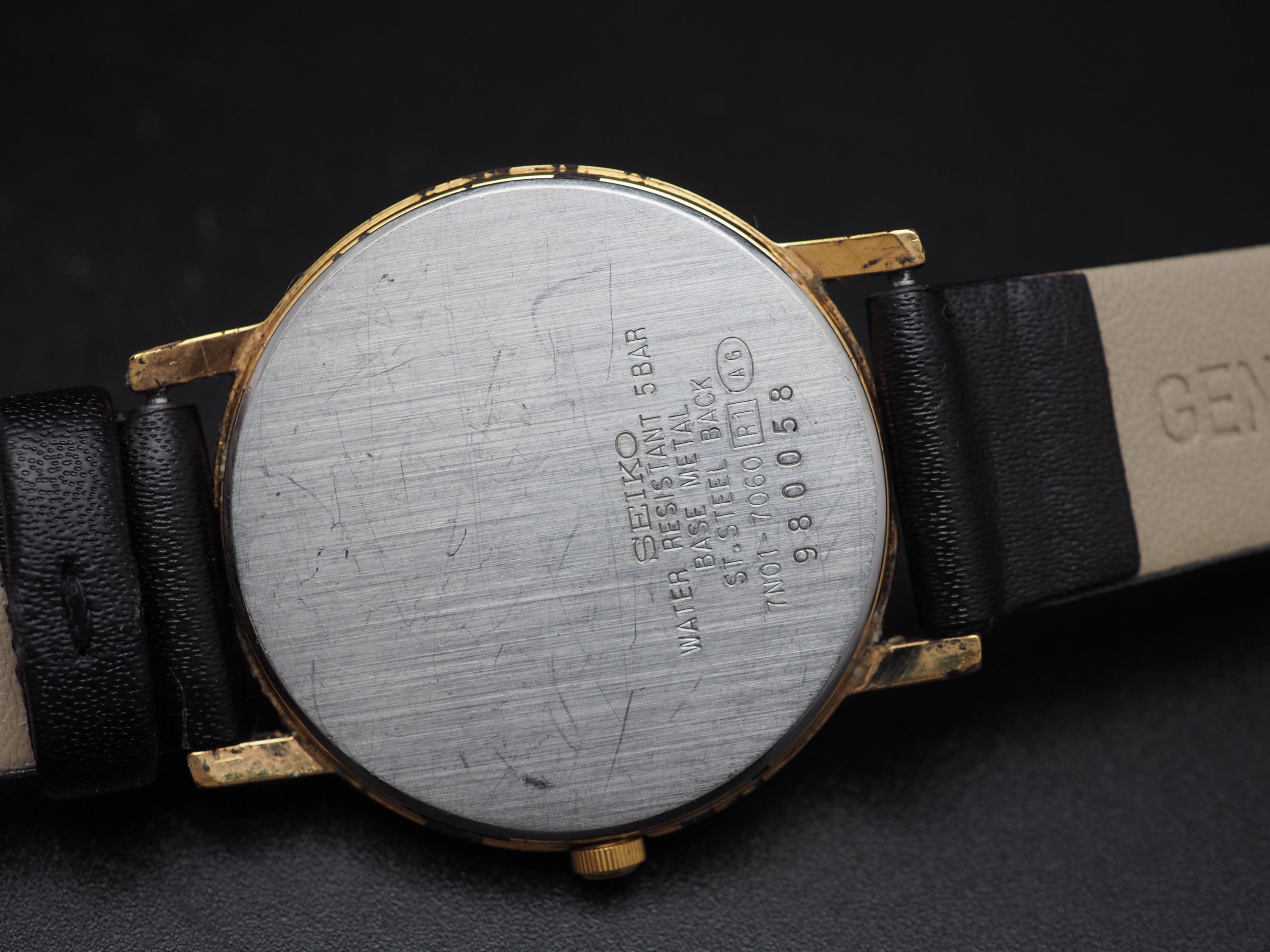 Vintage 1999 Seiko Spirit 7N01-7060 SGP Gold Quartz Round 32mm 