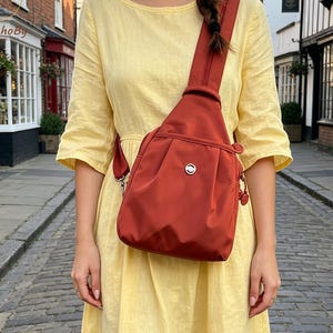 Mini mochila de senderismo para mujer, bolso bandolera de lona, bolso cruzado, bolso de hombro multibolsillos de gran capacidad, regalo deportivo para exteriores para él.