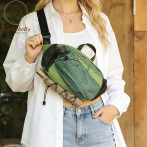 Canvas Sling Bag, Crossbody Travel Bag with Anti-Theft Pocket, , Everyday Crossbody Bag, Shoulder Purse Bag, Chest Bag with Bottle Holder