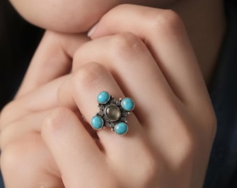 Turquoise Elegance: Artisan-Made Sterling Silver Ring with Boho Charm - A Stylish Gift for the Fashion-forward Woman